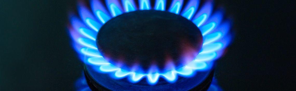 Gas ring with a blue flame